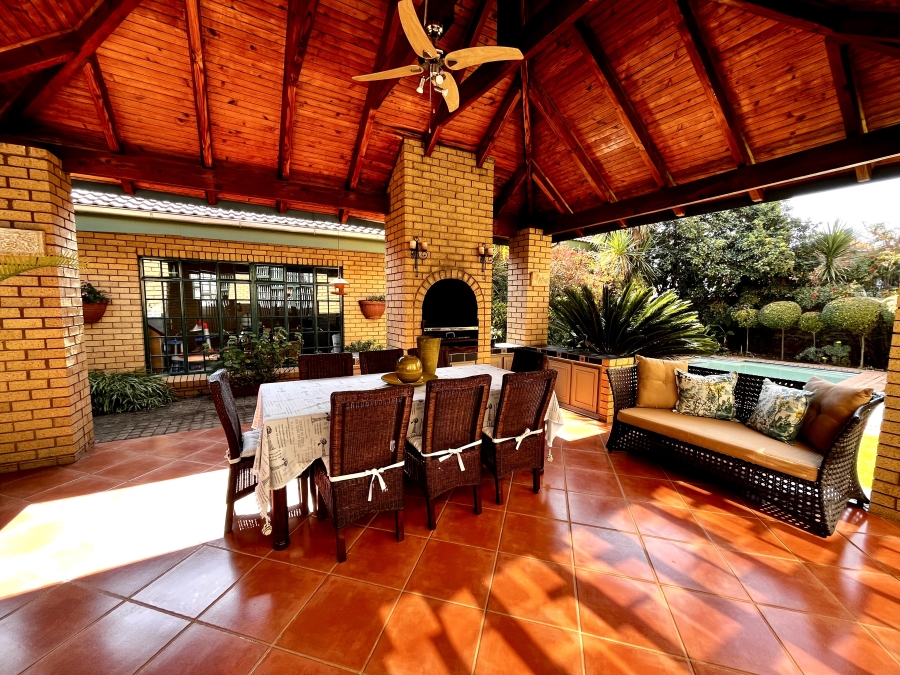 4 Bedroom Property for Sale in Van Der Hoff Park North West